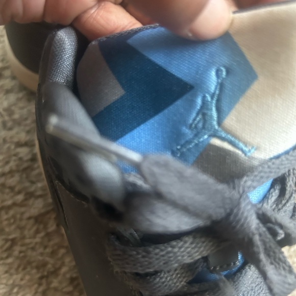 Jorden Basketball 🏀 Sneakers!! - Picture 4 of 8